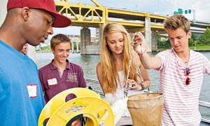 Bayer Sustainability Camp: American and German school students Paul Schulze, Anna-Lena Eickelberg, Yannik Cormaux and Tre’Von Walker (from right) get actively involved during the 2012 Sustainability Camp in Pittsburgh.